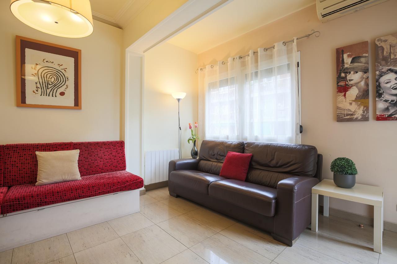 Aparteasy - Family Apartment Sant Antoni, Barcelona